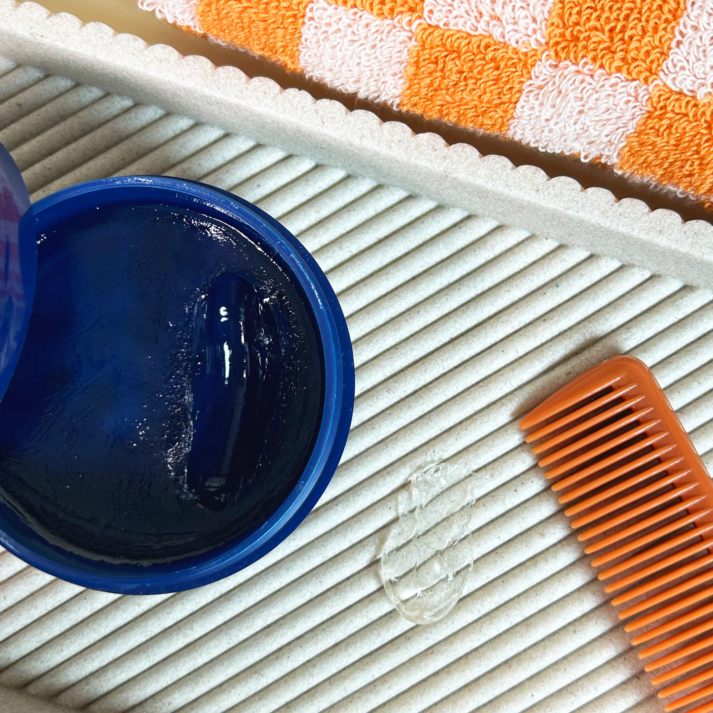 4d65c31721_HairPomade_1