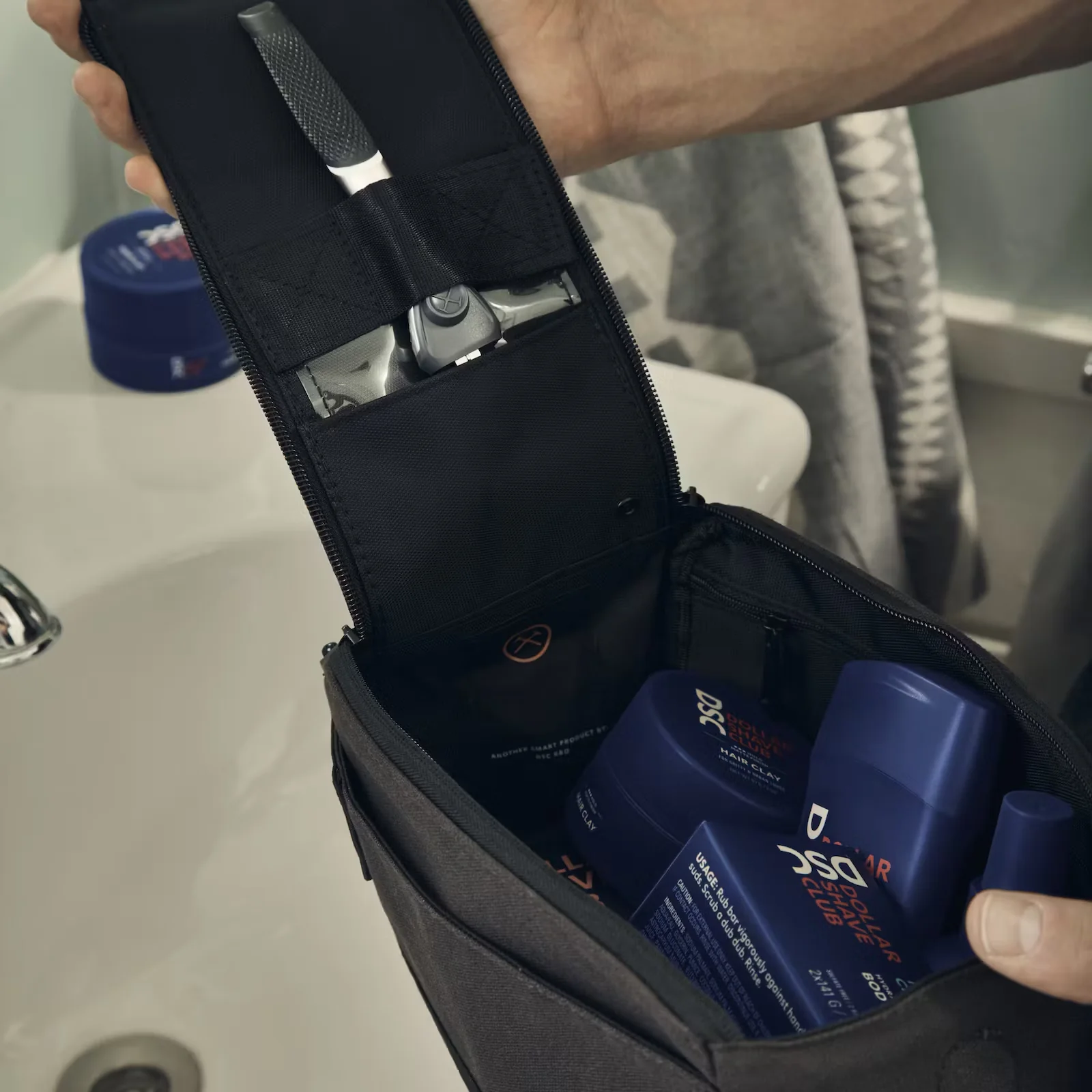 6f3a2066ac_dollar-shave-club-traveler-usage-open